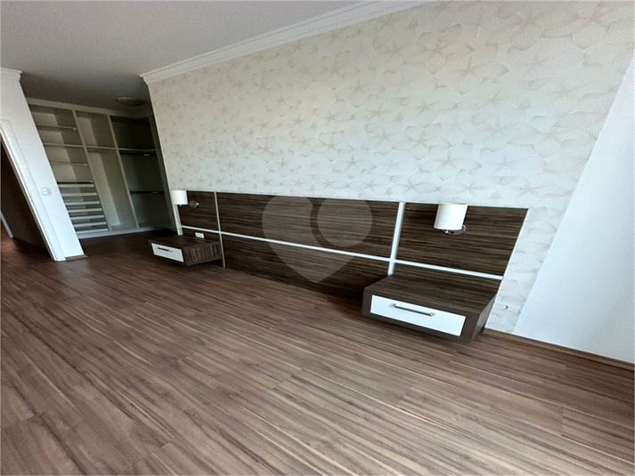 Foto REO1121876