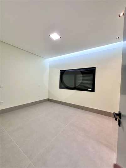 Foto REO1121886