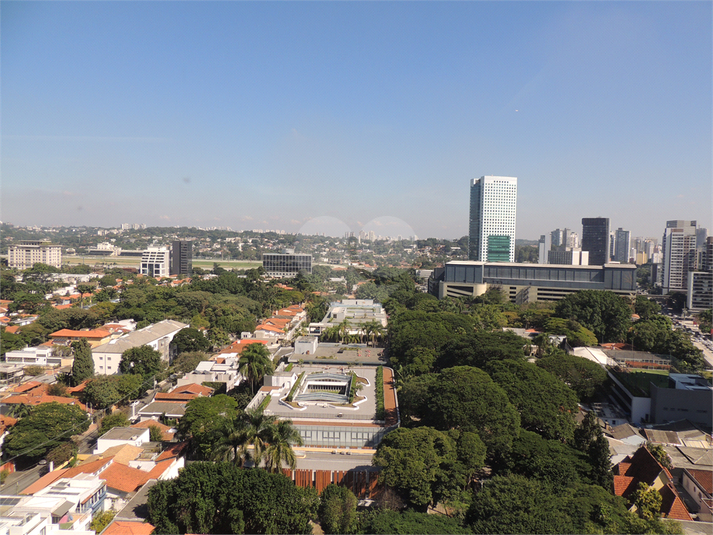Foto REO1121922