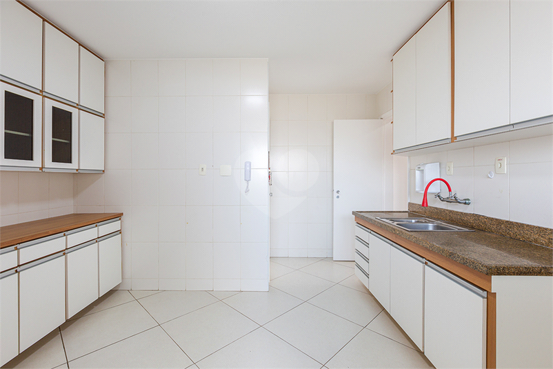 Foto REO1121932