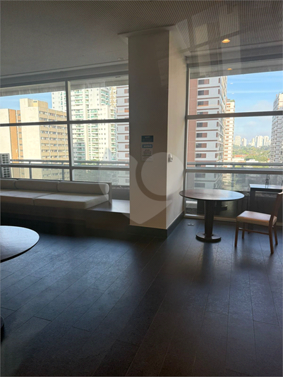 Foto REO1121938