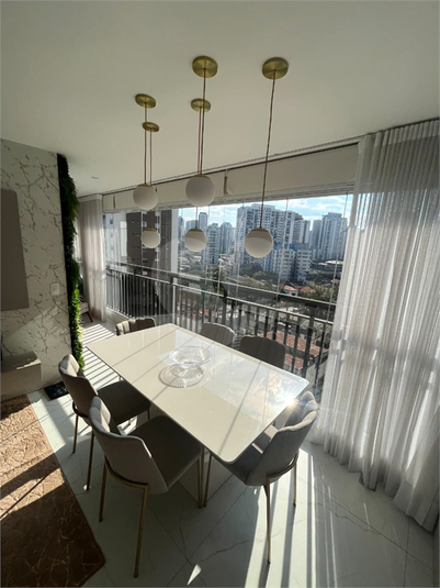 Foto REO1121956