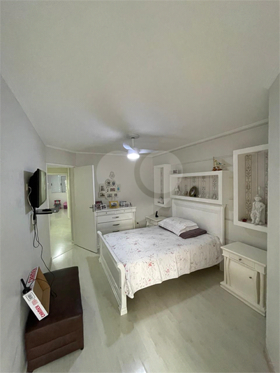Foto REO1121990