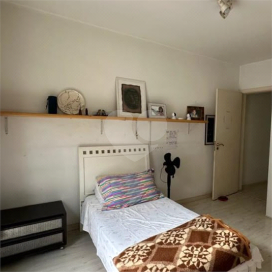 Foto REO1122088
