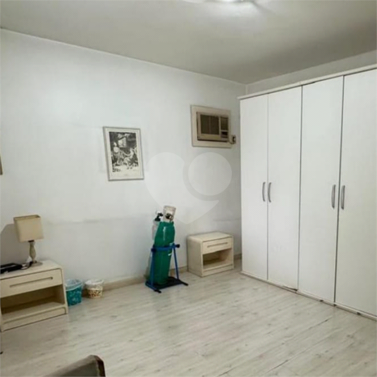 Foto REO1122088