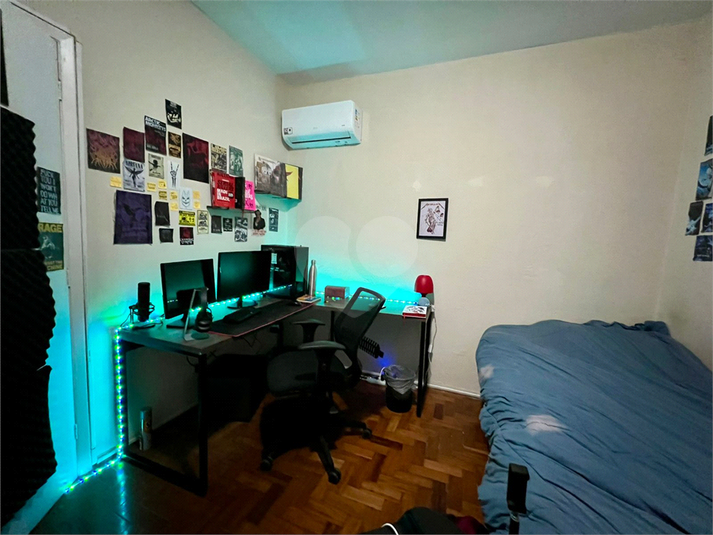 Foto REO1122150