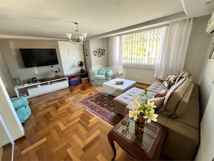 Foto REO1122162