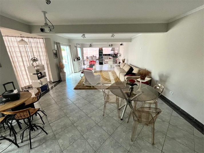 Foto REO1122162