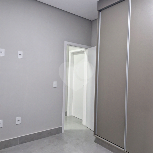 Foto REO1122181