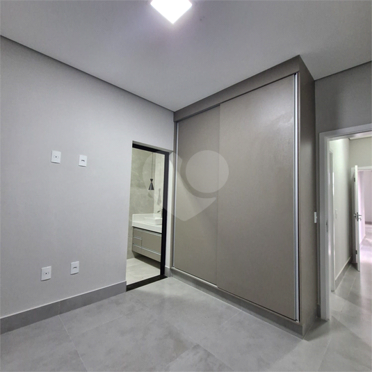 Foto REO1122181