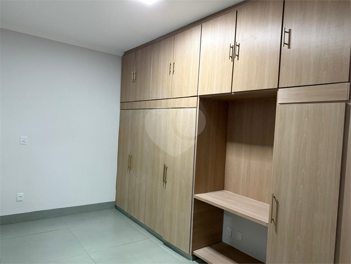 Foto REO1122185