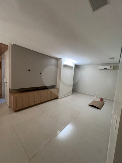 Foto REO1122186