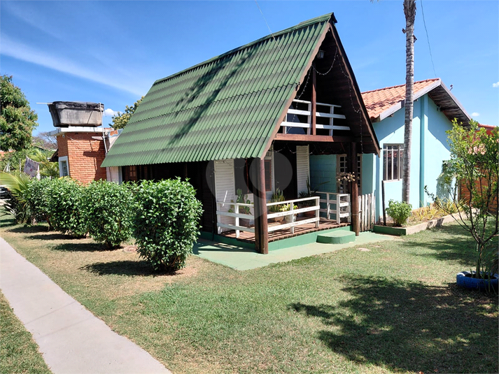 Foto REO1122233