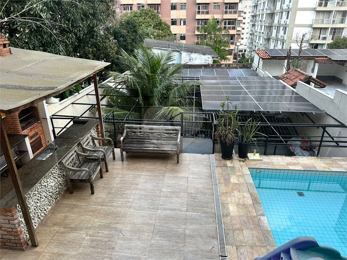 Foto REO1122238