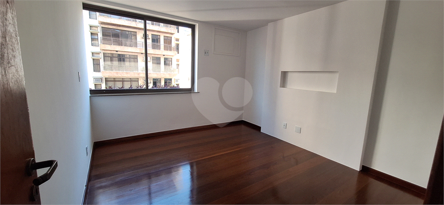Foto REO1122246