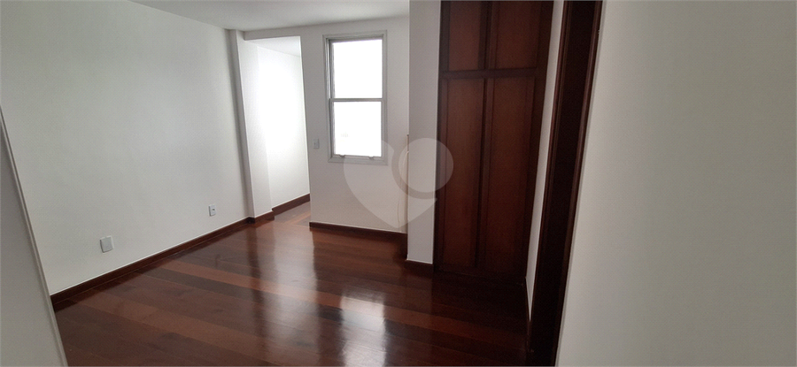 Foto REO1122246
