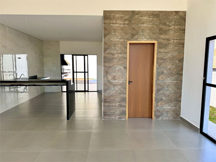 Foto REO1122278