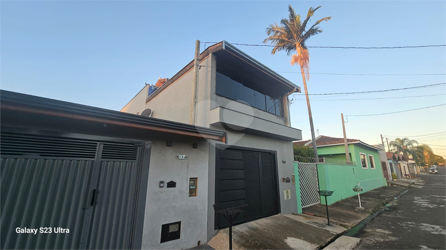 Foto REO1122326
