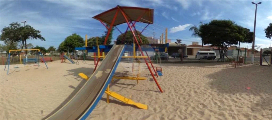 Foto REO1122330