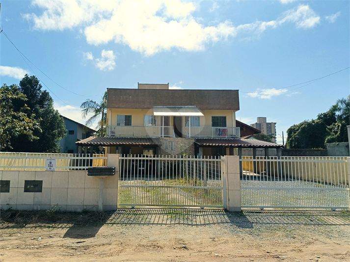 Foto REO1122360
