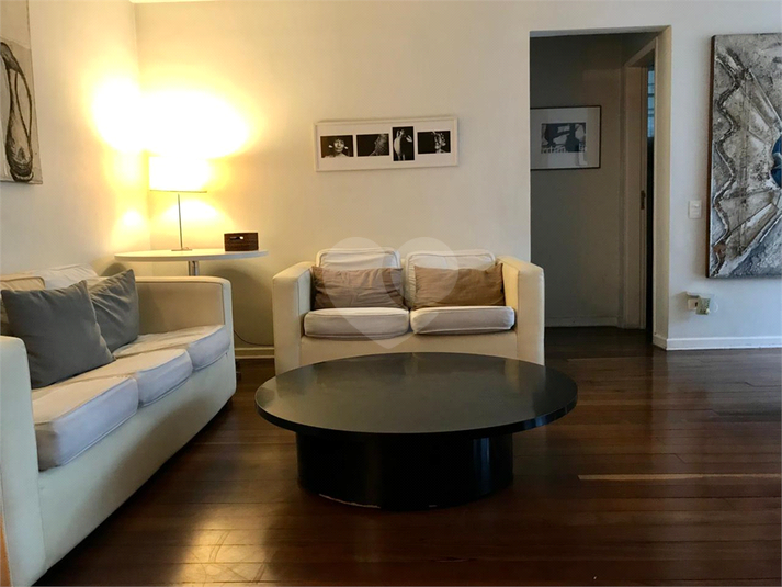 Foto REO1122375