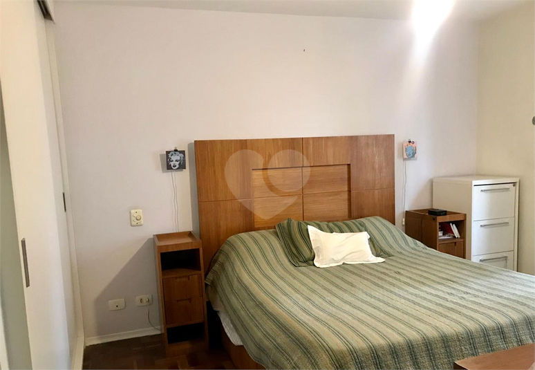 Foto REO1122375