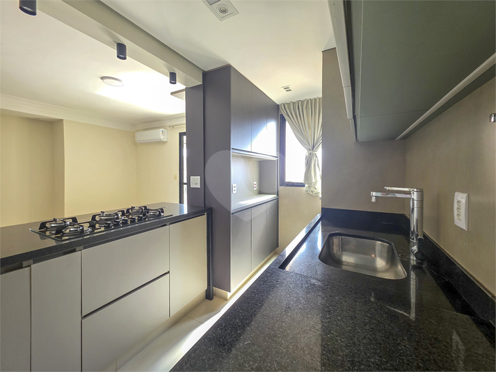 Foto REO1122408