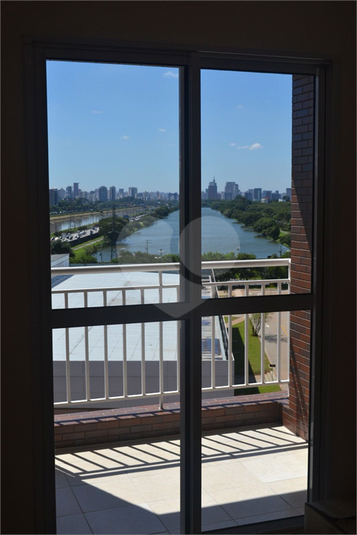 Foto REO1122422