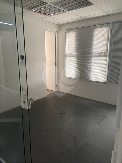 Foto REO1122467