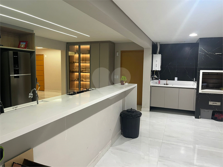 Foto REO1122476