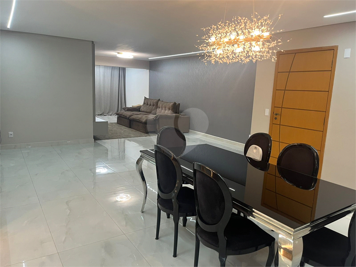 Foto REO1122476