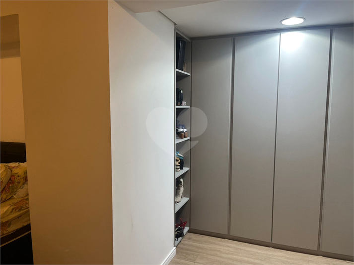 Foto REO1122476