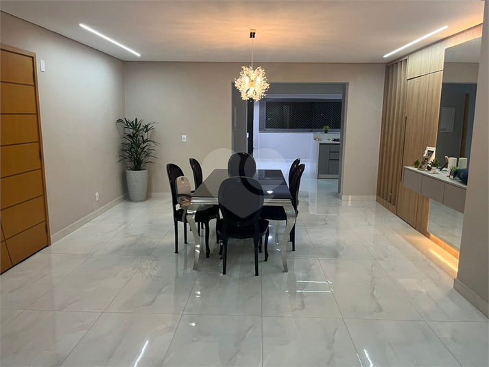 Foto REO1122476
