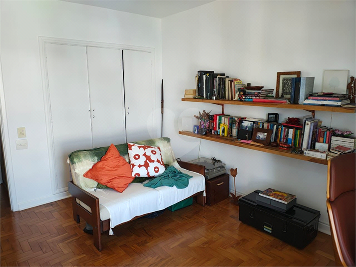 Foto REO1122482