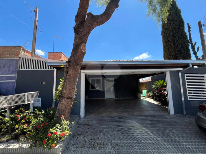 Foto REO1122527
