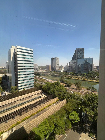 Foto REO1122540