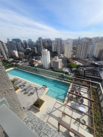 Foto REO1122546