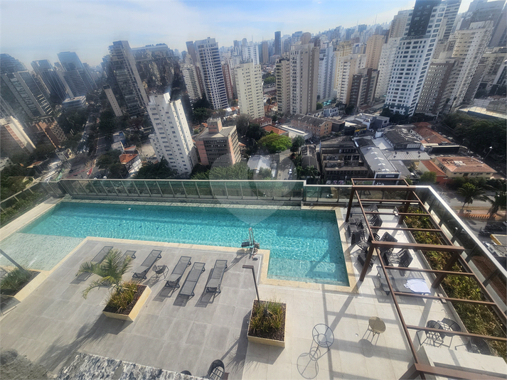 Foto REO1122546