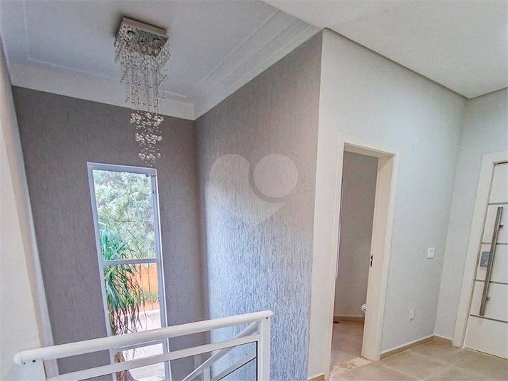Foto REO1122557