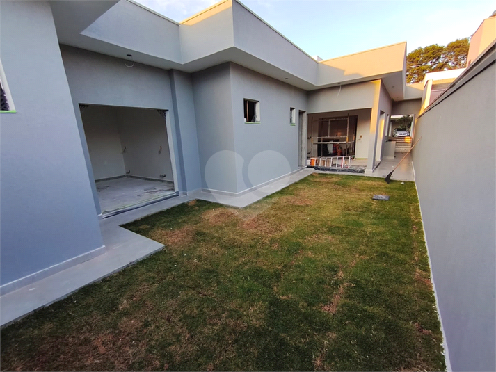 Foto REO1122561