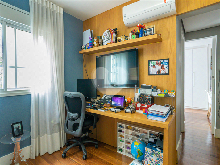 Foto REO1122570