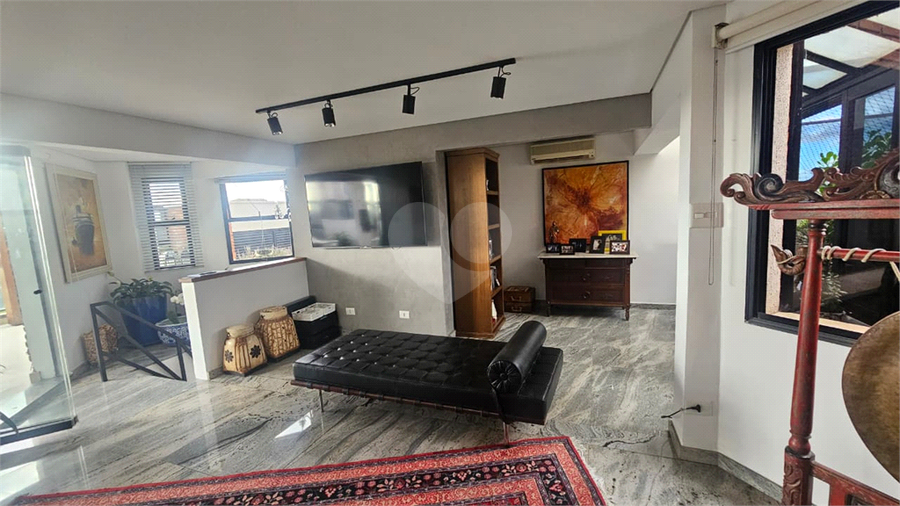 Foto REO1122576