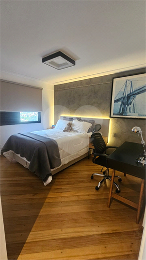 Foto REO1122576