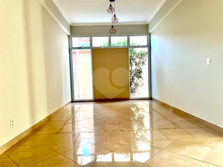Foto REO1122586