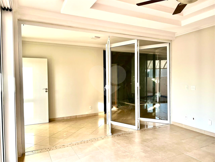 Foto REO1122586