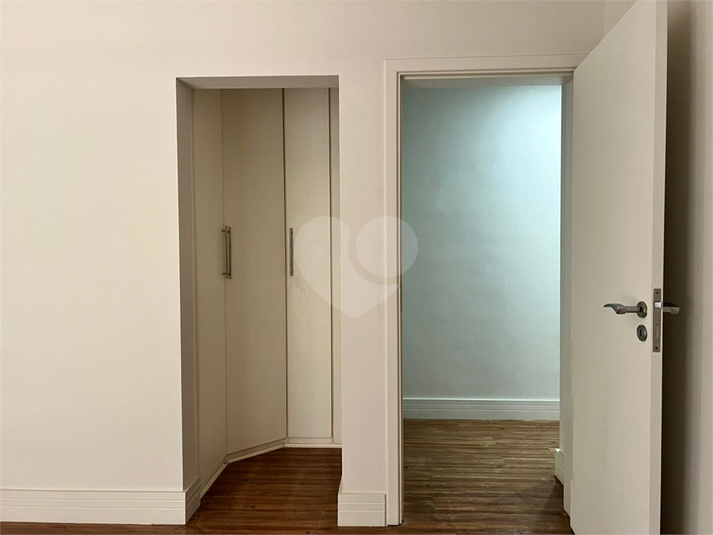 Foto REO1122586