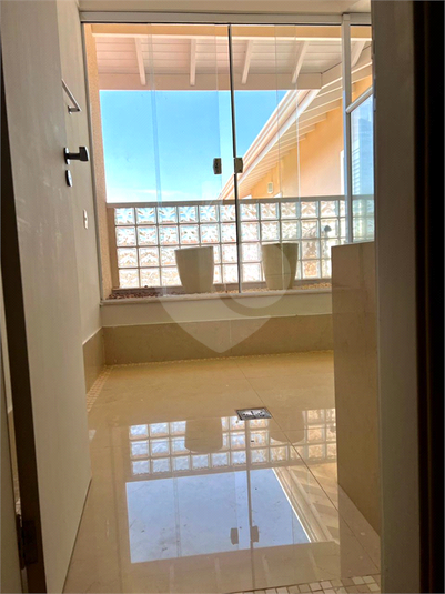 Foto REO1122586