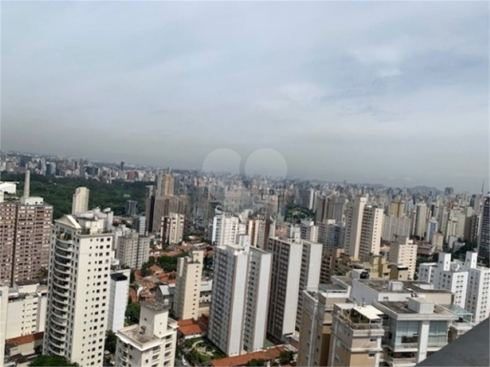 Foto REO1122598
