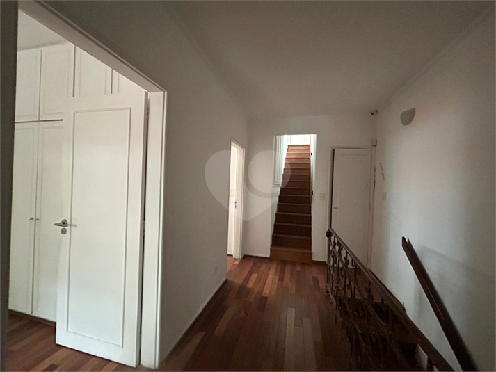Foto REO1122636