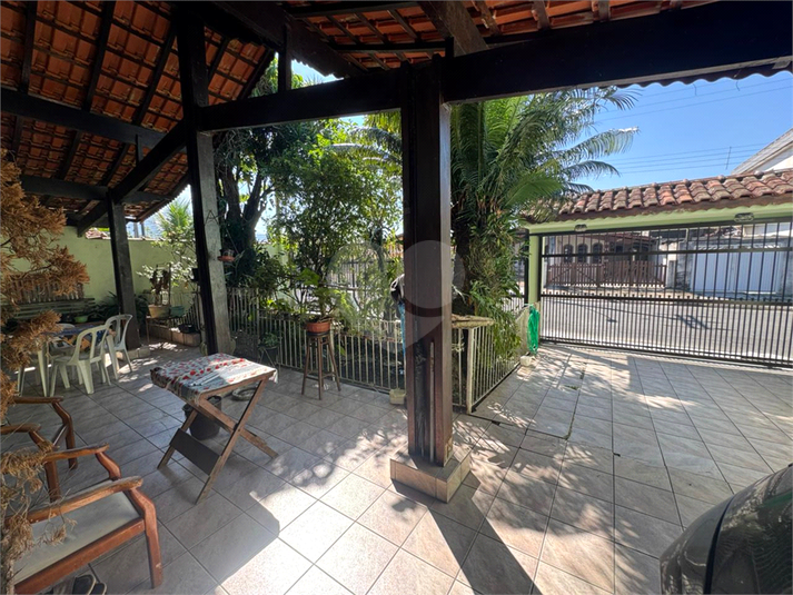Foto REO1122678